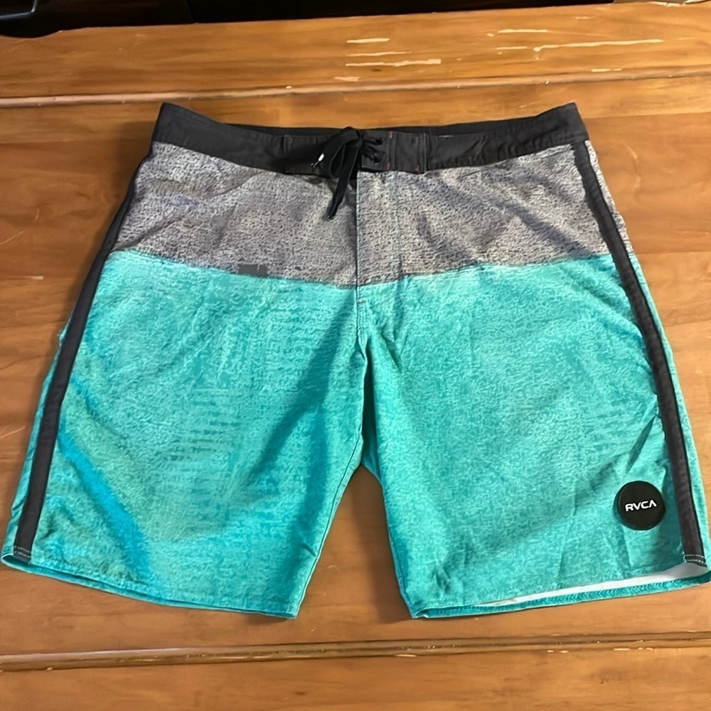RVCA Board Shorts Size 33